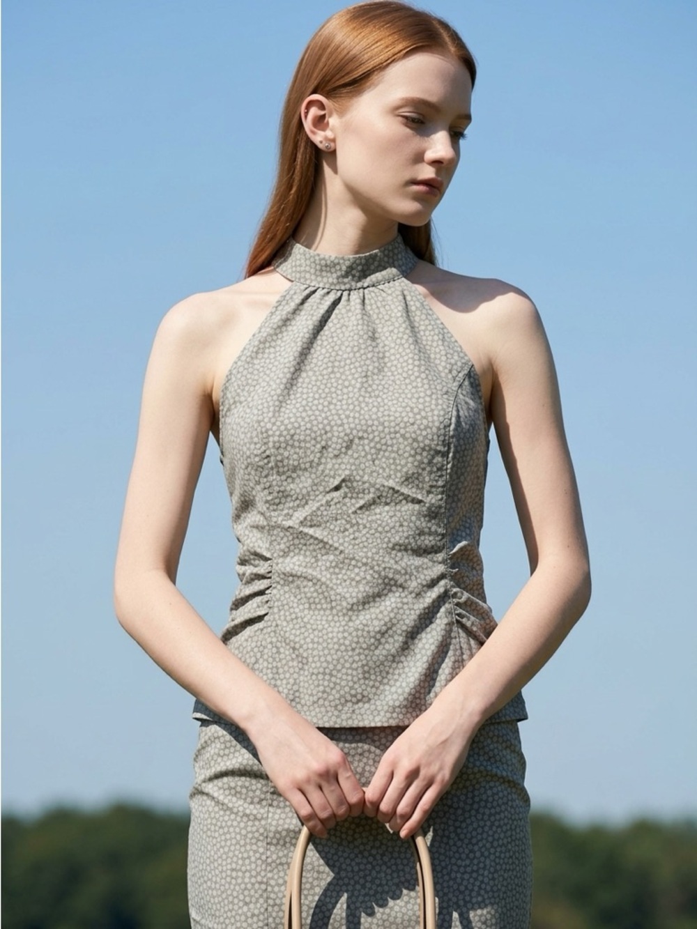 Guess Mock Neck Sleeveless Tank Top in Light Gray Size Medium Y2K